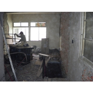 建築粗工 , 德昌工程企業公司