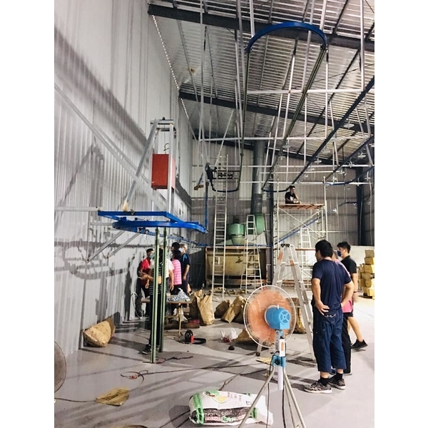 10尺噴漆台加5T吊掛式輸送機-佑康工業有限公司