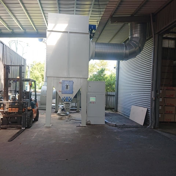 100馬力無塵式集塵機-佑康工業有限公司