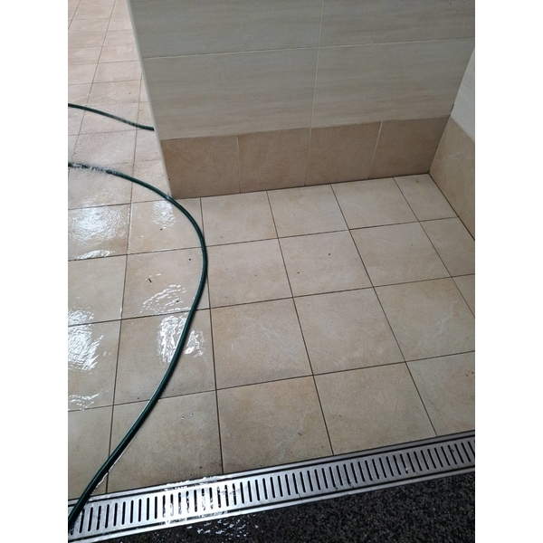 廁所地板清洗-勝潔企業社