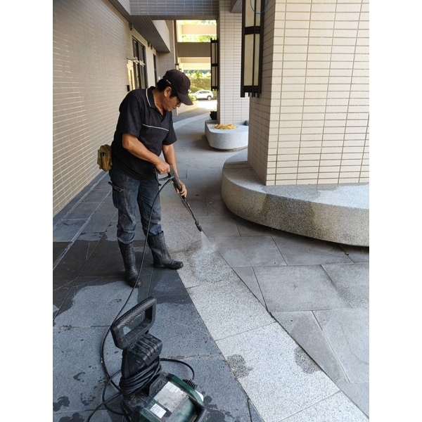 道路地磚清潔-勝潔企業社
