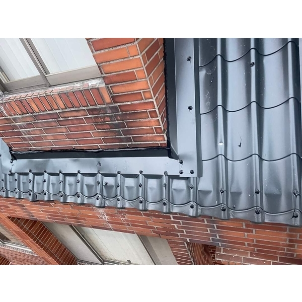 拆除舊瓦-加蓋不鏽鋼琉璃瓦工程-晉益工程行