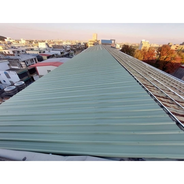 型鐵鋪設＆ 浪板覆蓋-晉益工程行