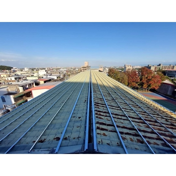 型鐵鋪設＆ 浪板覆蓋,晉益工程行