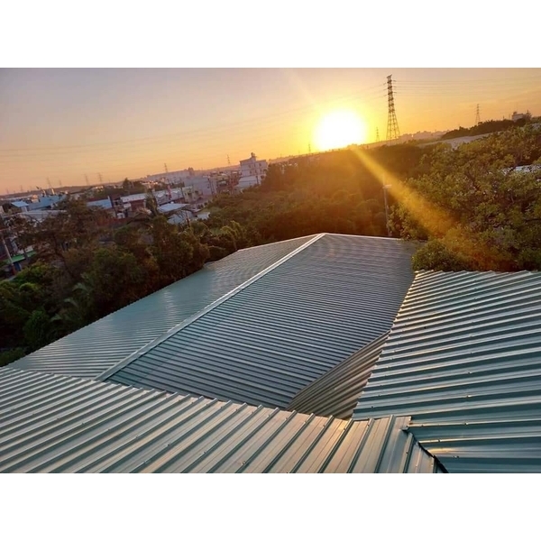 型鐵鋪設＆浪板覆蓋-晉益工程行