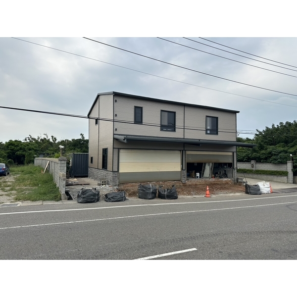 牆面裝潢金屬板-晉益工程行