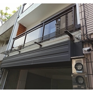 鐵件玻璃陽台欄杆