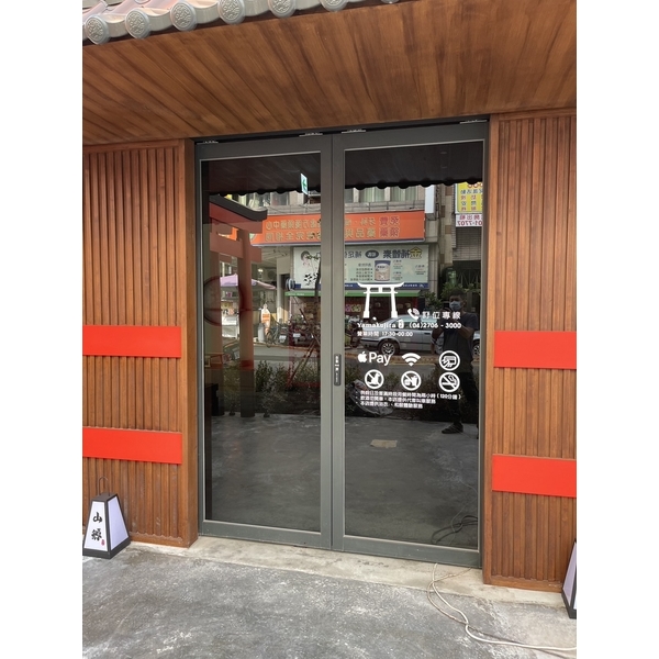 鐵件玻璃自動門