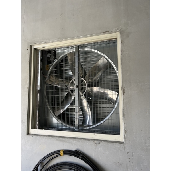 電氣室安裝負壓排風機,威鈜科技有限公司