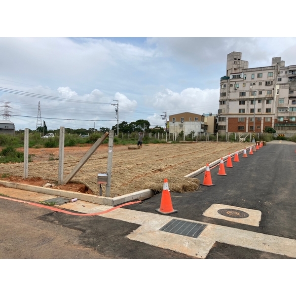 台中市龍井區~整地鋪陳 台中市龍井區~整地鋪陳-承蓁工程行