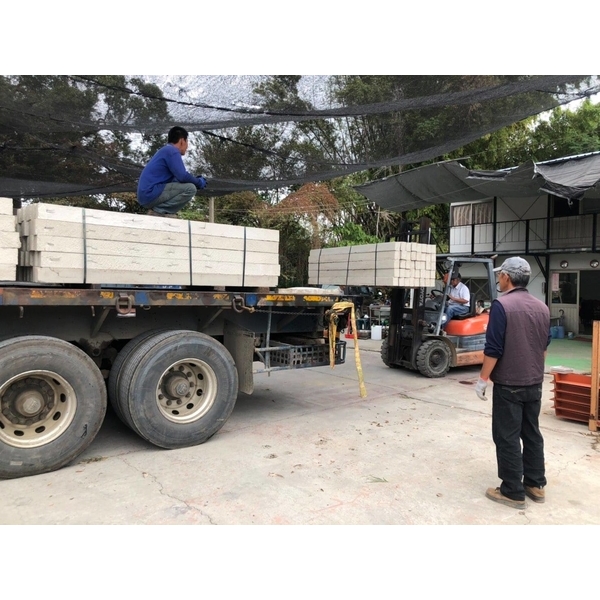 水泥柱運送工地分配施作 水泥柱運送工地分配施作-承蓁工程行