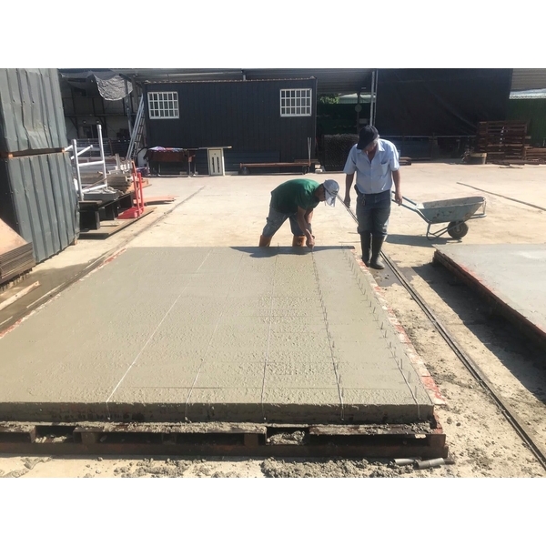 廠內製作水泥柱 廠內製作水泥柱-承蓁工程行