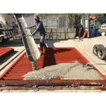 廠內製作水泥柱