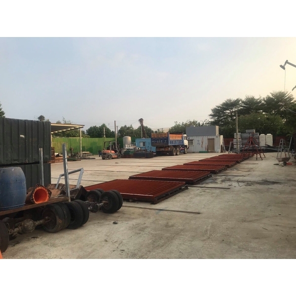 廠內製作水泥柱 廠內製作水泥柱-承蓁工程行