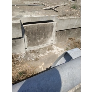 沉水池出水口切割