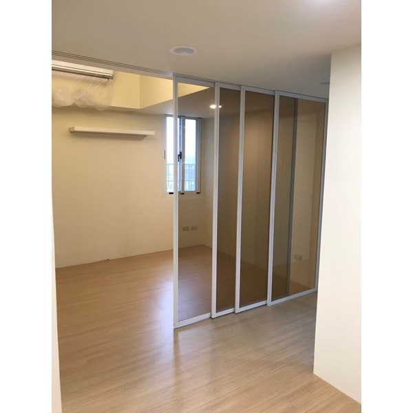 隔間拉門-樺岑室內裝修有限公司