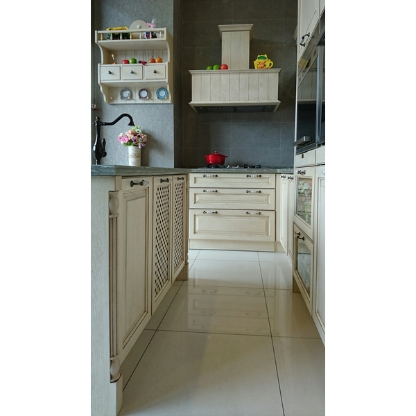 實木廚具-樺岑室內裝修有限公司