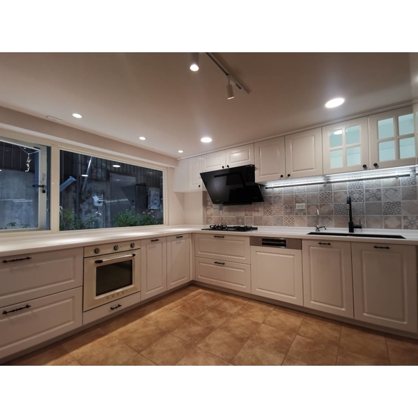 造型門廚房 造型門廚房-樺岑室內裝修有限公司