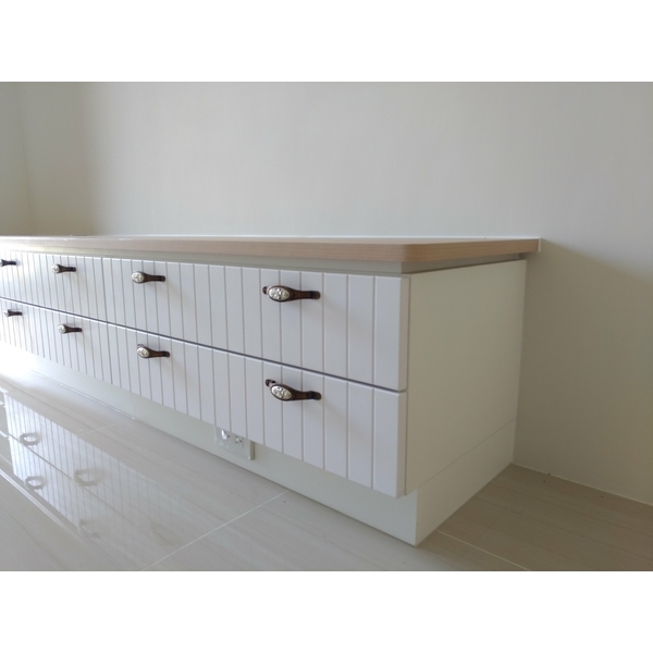 電視邊櫃－綠裝修,樺岑室內裝修有限公司