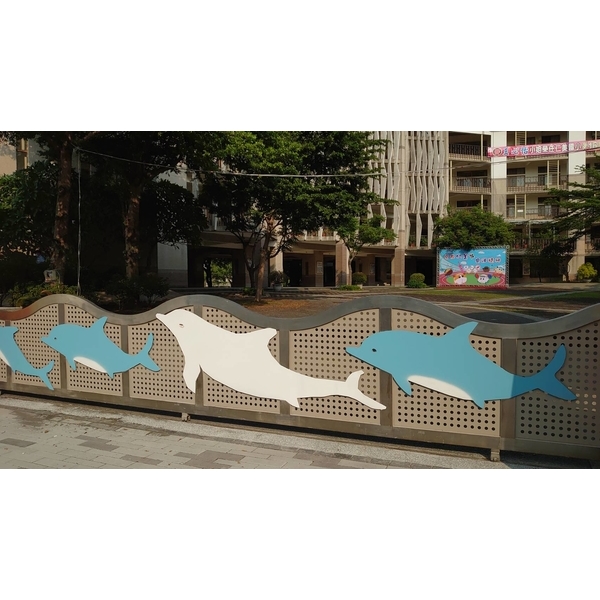 台中市仁美國小大門口塗裝工程-丞宇實業有限公司