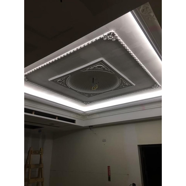 歐式線板塗裝工程