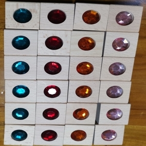 寶石積木,珔陞木器工廠