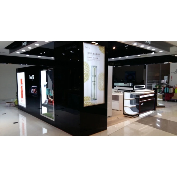 商業空間設計-BERJI專櫃