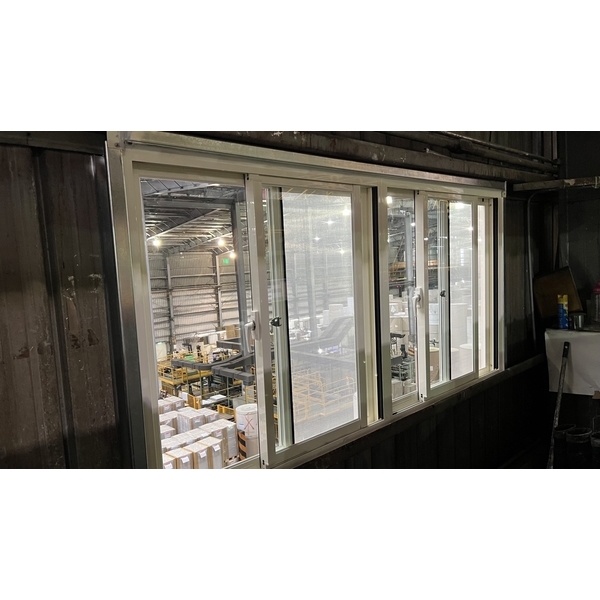 軌道窗安裝工程-擴疆實業有限公司