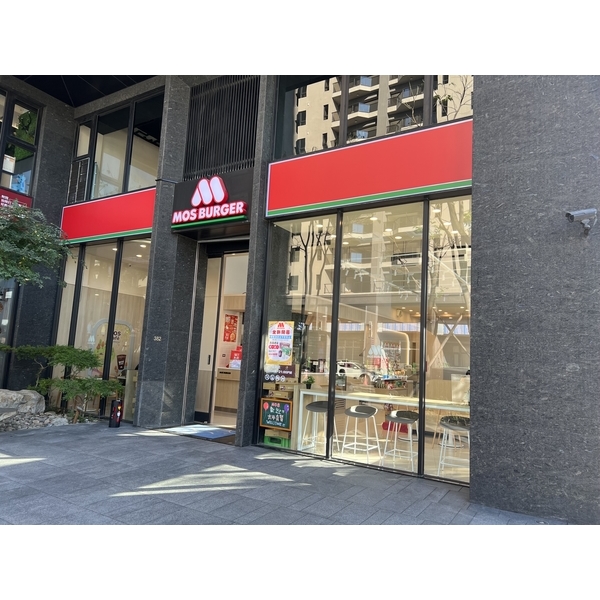 台中景貿店面裝潢,勝晴室內裝修工程行