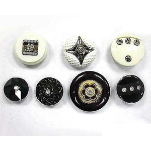 水鑽鈕釦,芷?有限公司