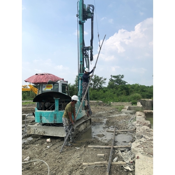 鄰房托基樁微型樁,長鴻開發工程有限公司