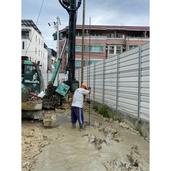 鄰房托基樁微型樁,長鴻開發工程有限公司