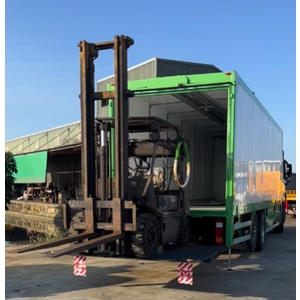 台製荷重4.5噸昇降尾門舉昇測試