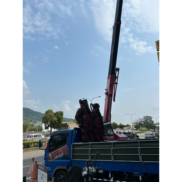 全台藝術品搬運工程｜專業搬運流程：從包裝、吊車工程到定位安裝-北中南誠信專業搬家拆除工程