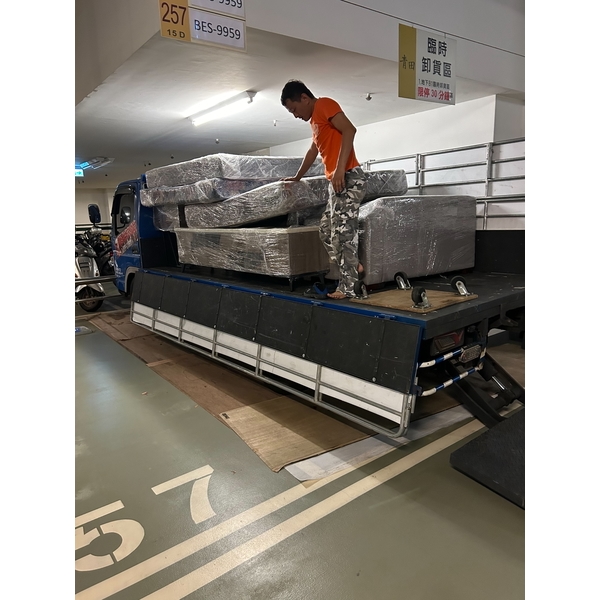 全台長途搬家大推：專業貨車物流與職人級精緻包裝工程，安全抵達每一站
