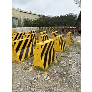 混凝土紐澤西護欄,冠宏水泥製品有限公司