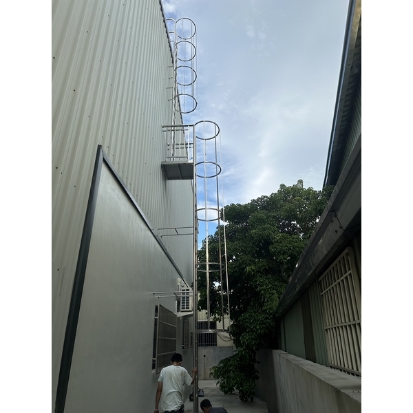 不鏽鋼爬梯
