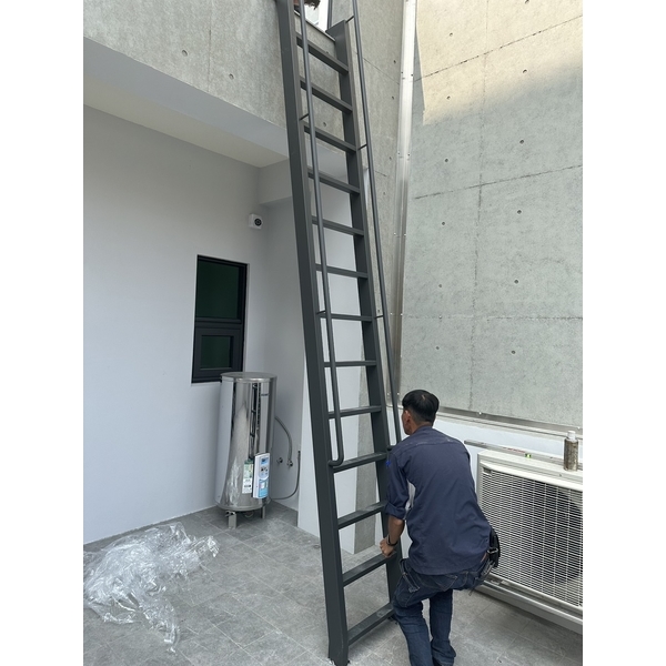 不鏽鋼爬梯