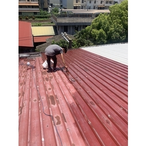 鐵皮屋頂防鏽處理 - 辰鎂工程