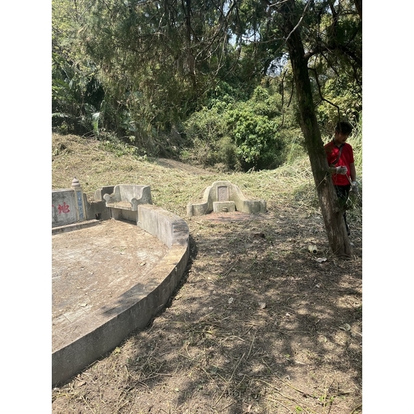 代客墓園割草