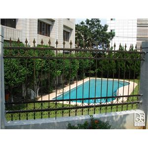圍牆欄杆