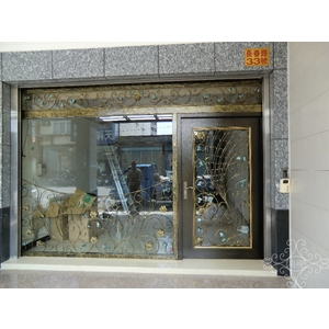 門面1 , 鴻慶企業社