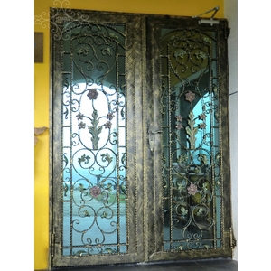 雙開門2 , 鴻慶企業社