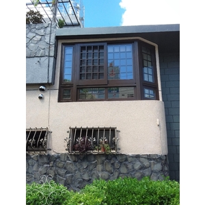 廣角窗3 , 鴻慶企業社