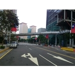 鋁包板玻璃欄杆-新府路段-新板特區空橋實景 - 霖園金屬工程有限公司