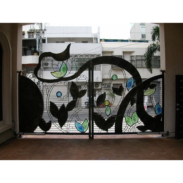 LUX油壓推桿式大門機,翔集實業有限公司