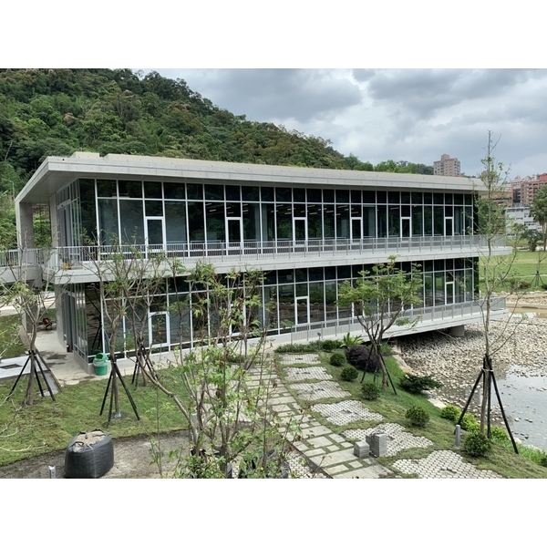 政大圖書館 政大圖書館,合特工程有限公司