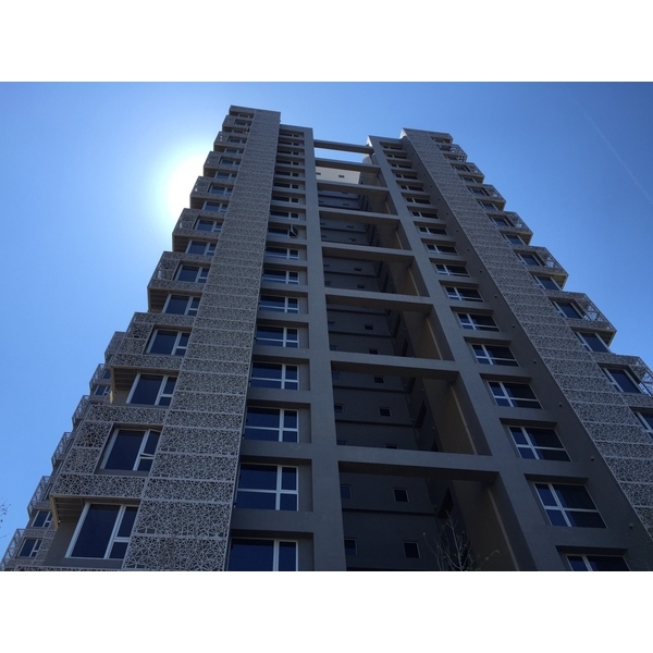 三本千晴 三本千晴-合特工程有限公司