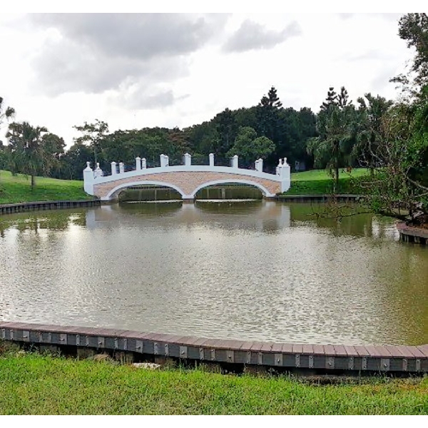 板樁應用-高爾夫水池