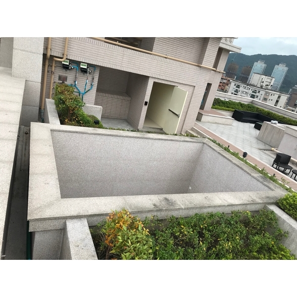 玻璃雨遮 玻璃雨遮-啟陽鐵工廠